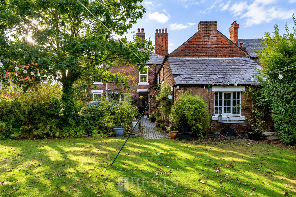 11 Weston Road